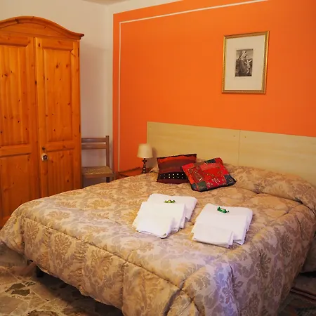 Bed & Breakfast Romantico Serra SantʼAbbondio