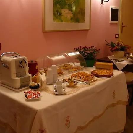 Romantico Bed & Breakfast Serra SantʼAbbondio